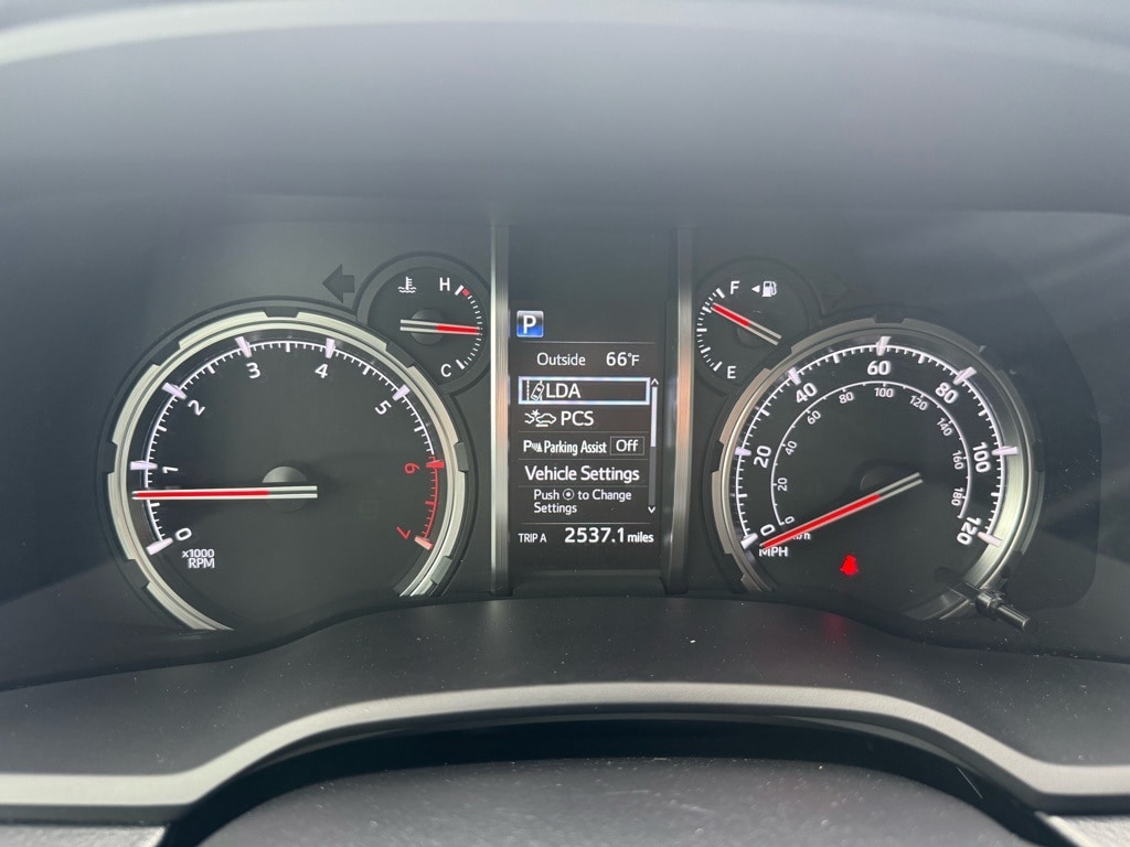 2021 Toyota 4Runner Night Shade - Photo 25