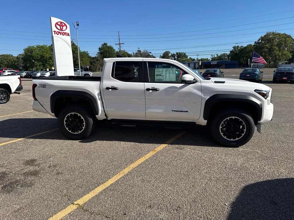 New 2026 Toyota Tacoma SR5 4X4 DOUBLE CAB
