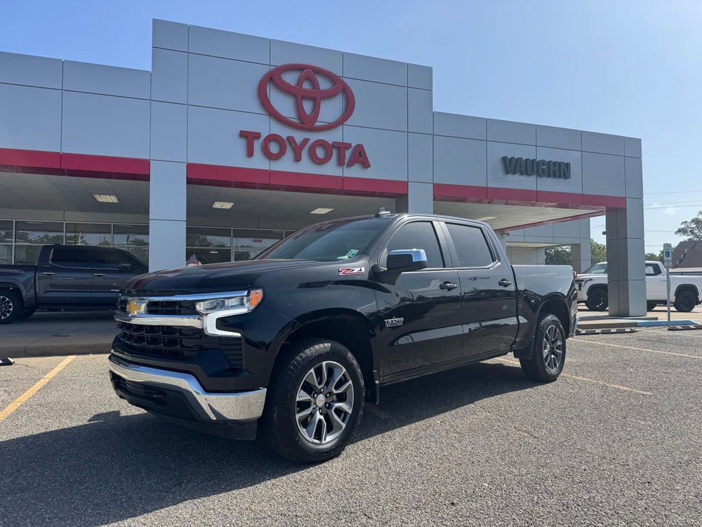 2025 Chevrolet Silverado 1500 LT