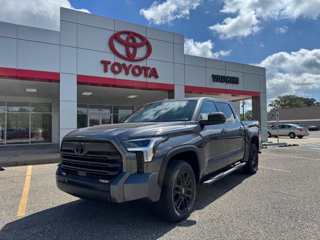 2026 Toyota Tundra SR5 CREWMAX 5.5 