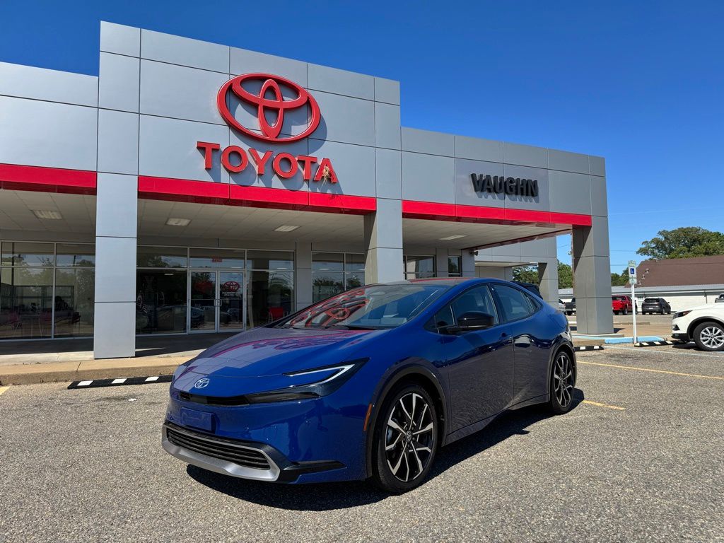 2026 Toyota Prius XSE Premium's photo