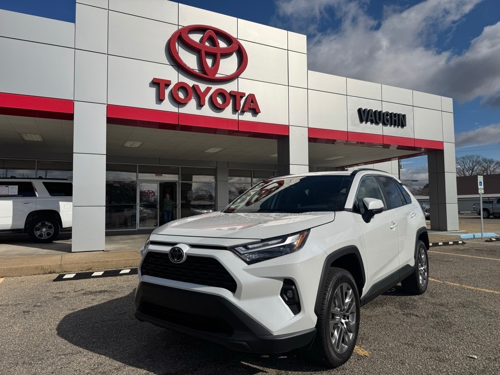 2025 Toyota RAV4 XLE Premium's photo