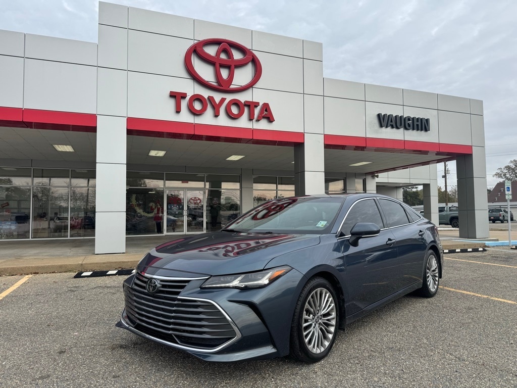 2021 Toyota Avalon Limited's photo