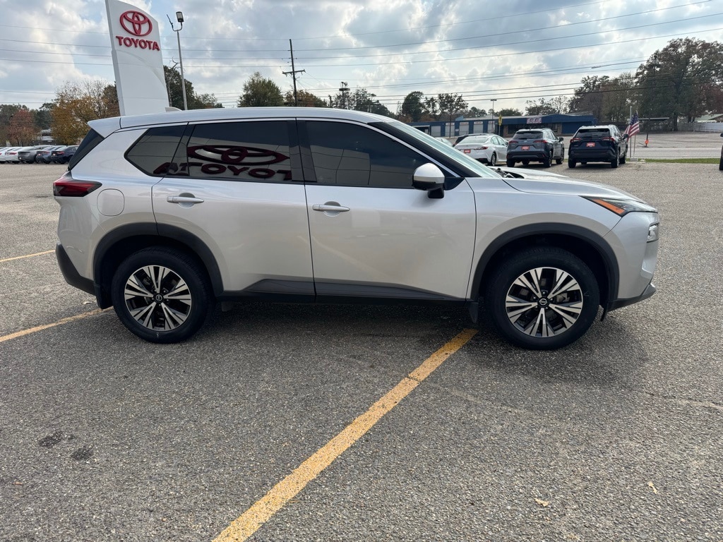 Used 2021 Nissan Rogue SV SUV