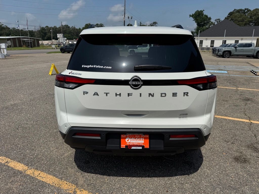 Used 2025 Nissan Pathfinder SV SUV