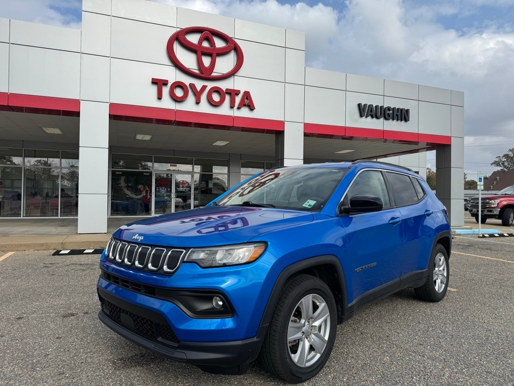 Used 2022 Jeep Compass Latitude SUV