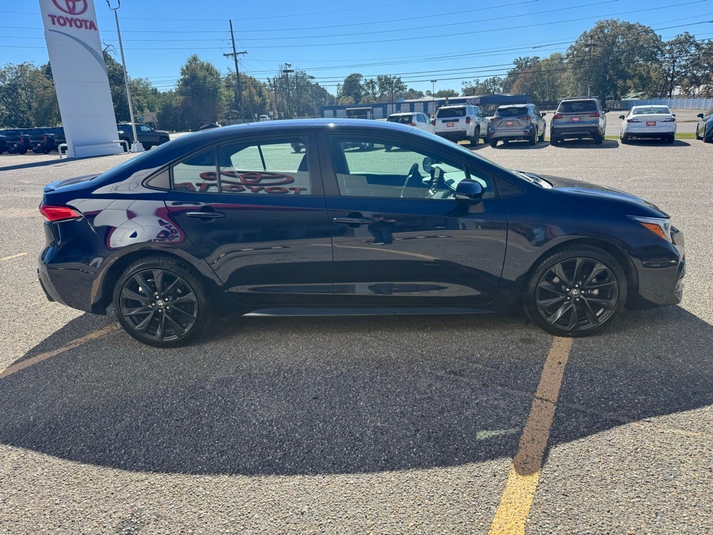 2023 Toyota Corolla SE photo 2