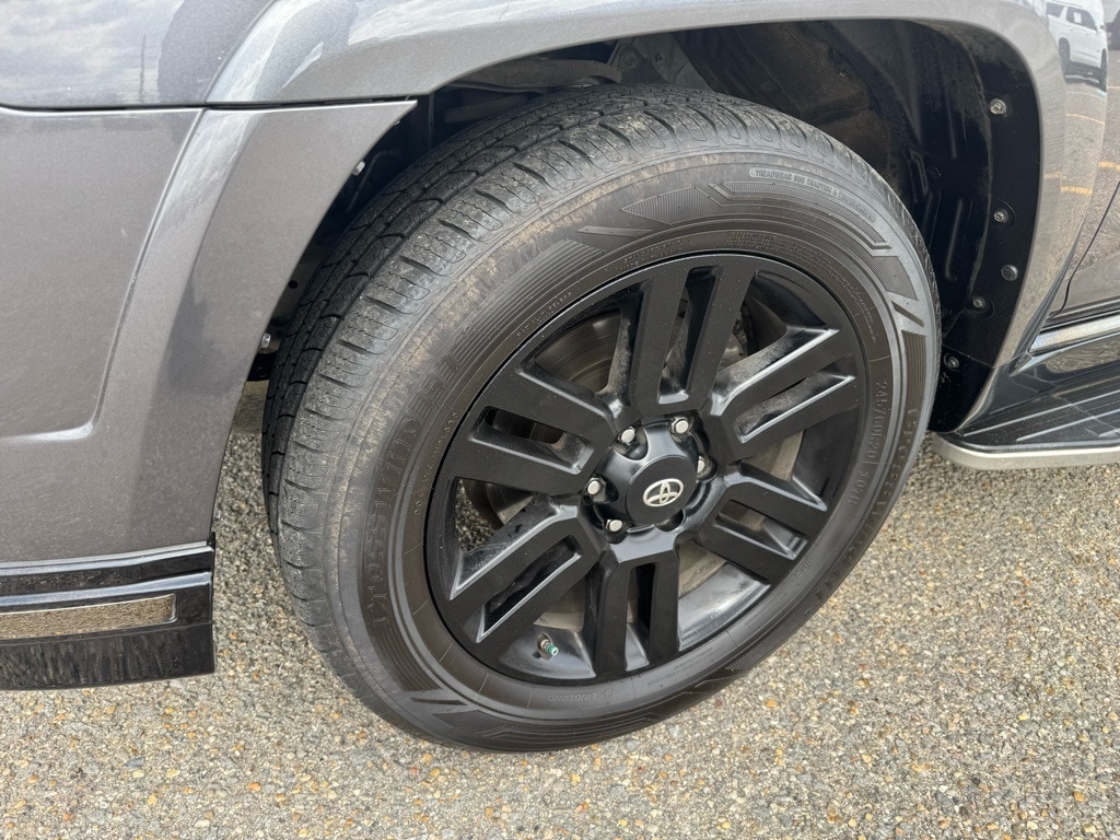 2021 Toyota 4Runner Night Shade - Photo 10