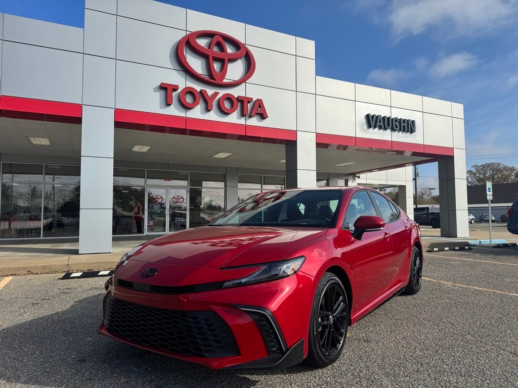 2026 Toyota Camry SE's photo