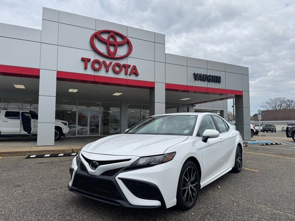 2024 Toyota Camry Sedan 