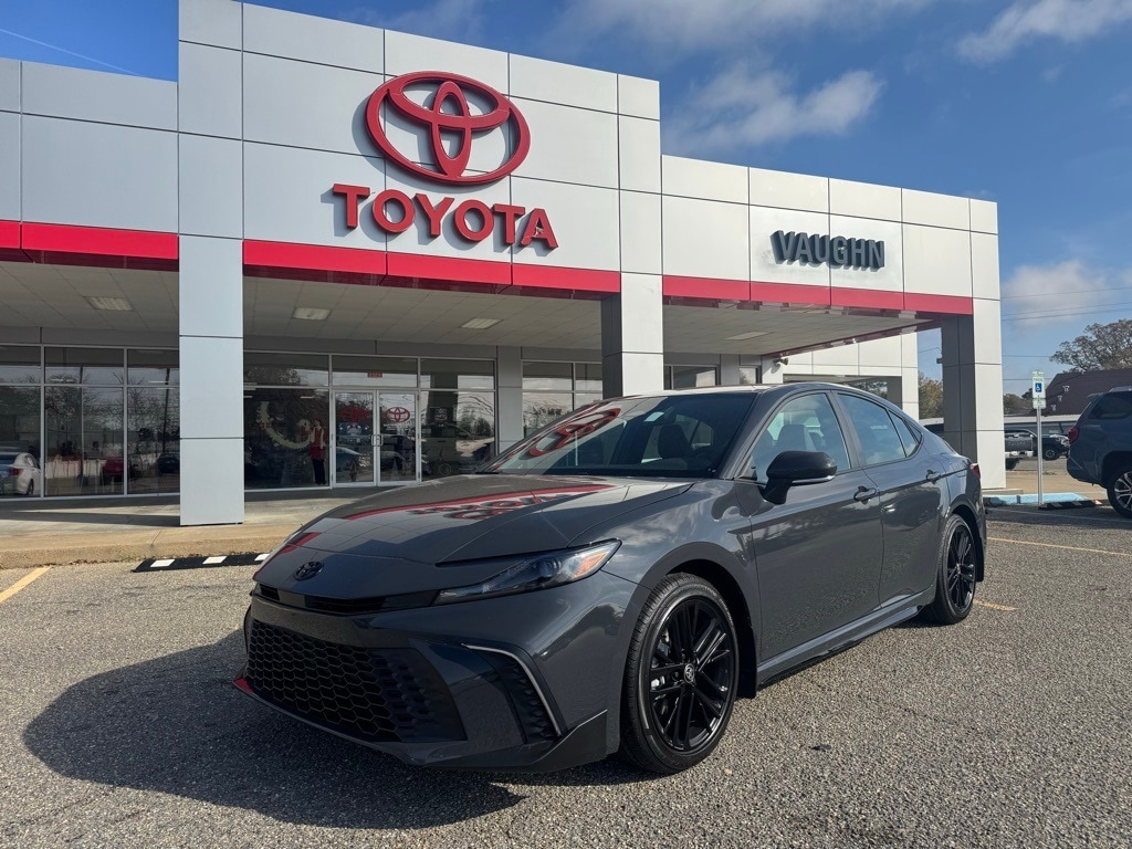 2026 Toyota Camry SE's photo