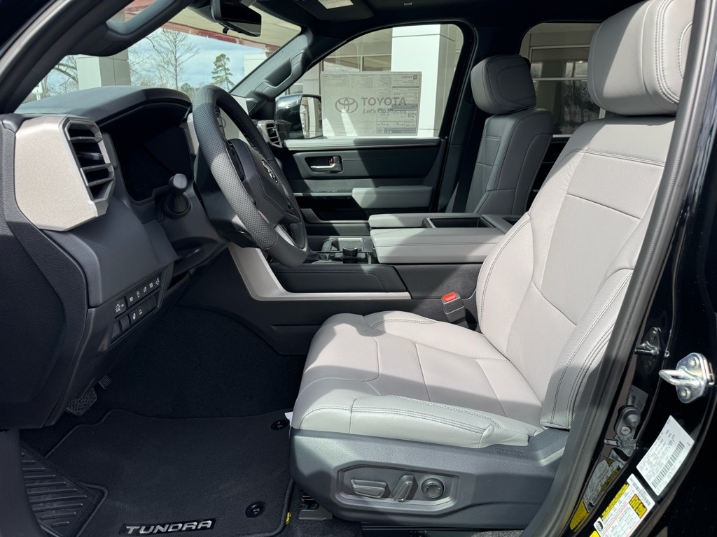 2026 Toyota Tundra Limited - Photo 17