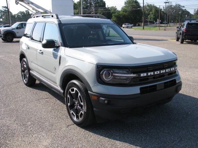 2023 Ford Bronco Sport Outer Banks photo 3