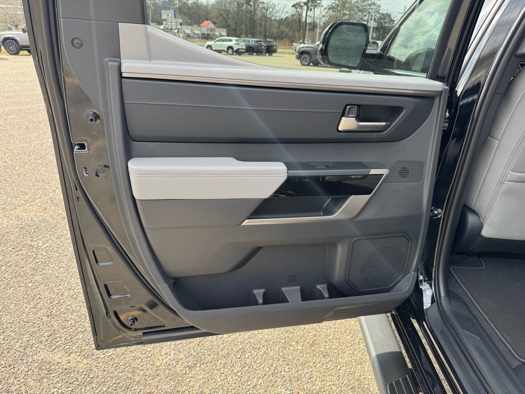 2026 Toyota Tundra Limited - Photo 13