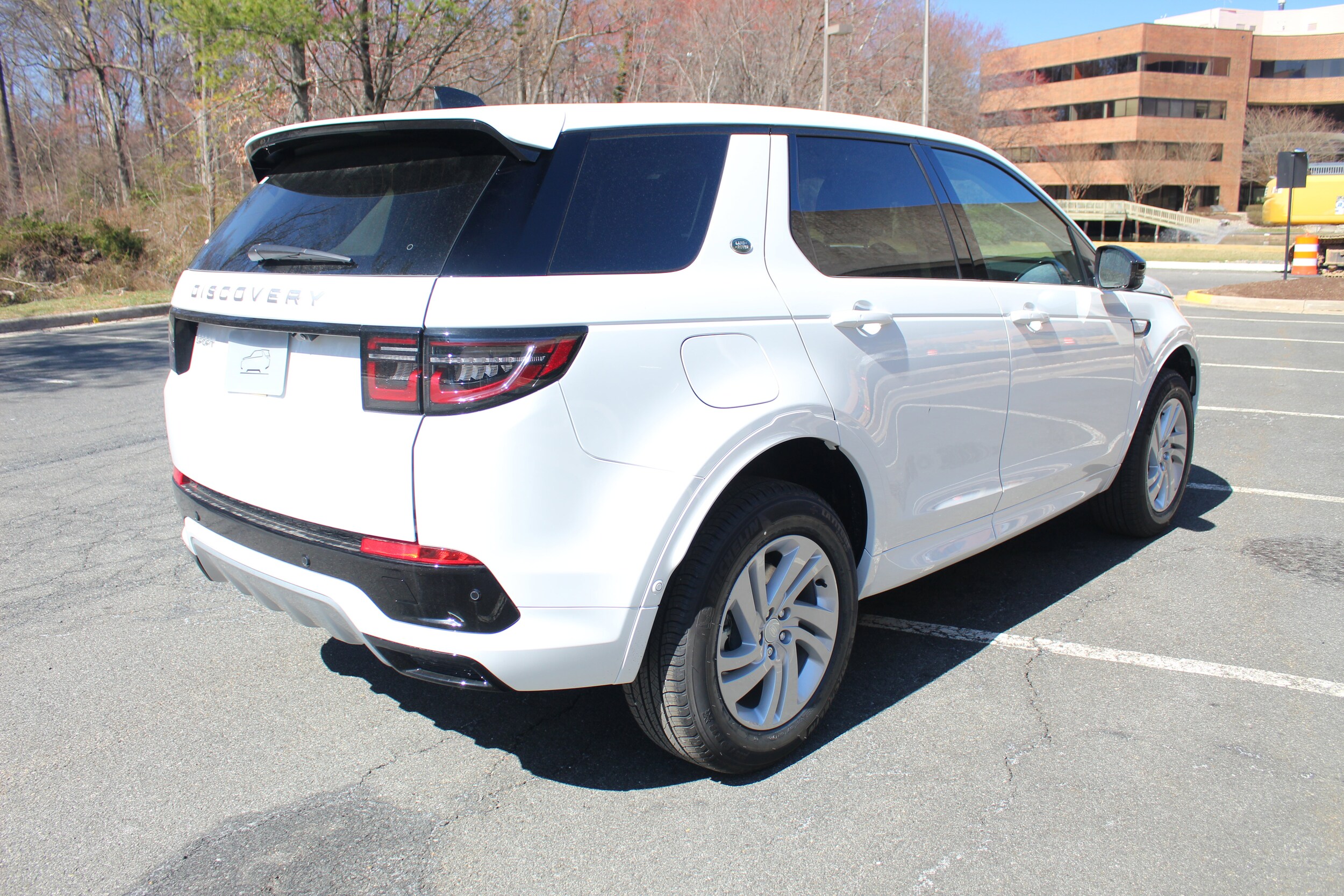 2025 Land Rover Discovery Sport S photo 2