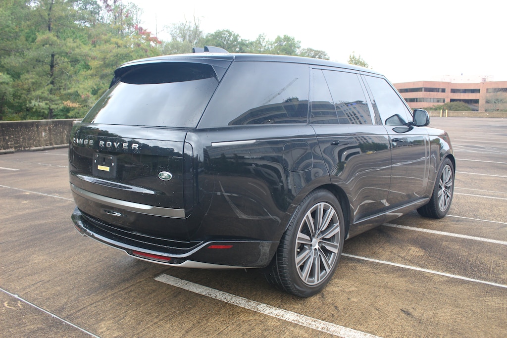 Used 2023 Land Rover Range Rover P400 SE SUV
