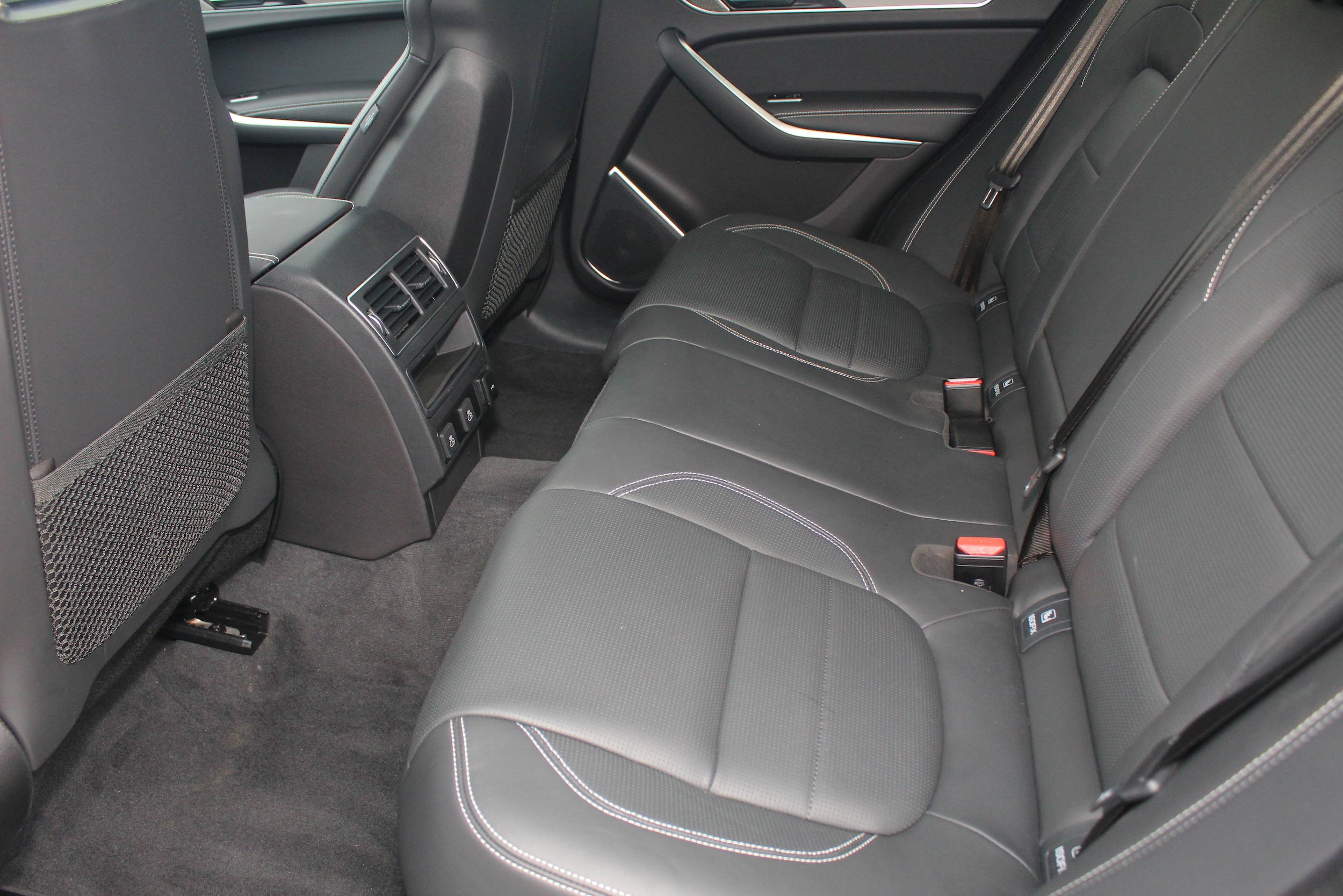 2025 Jaguar F-PACE R-Dynamic S