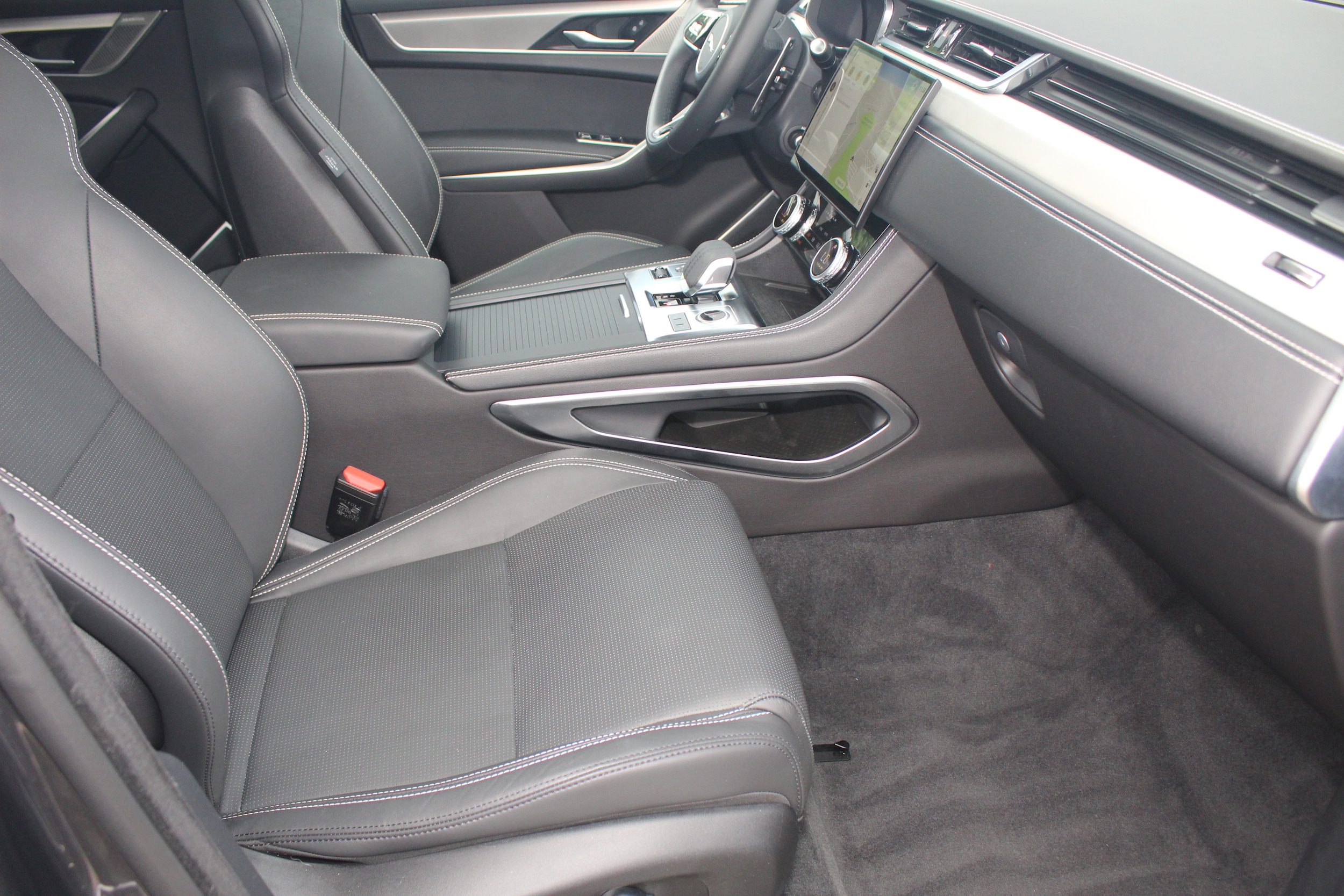 2025 Jaguar F-PACE R-Dynamic S