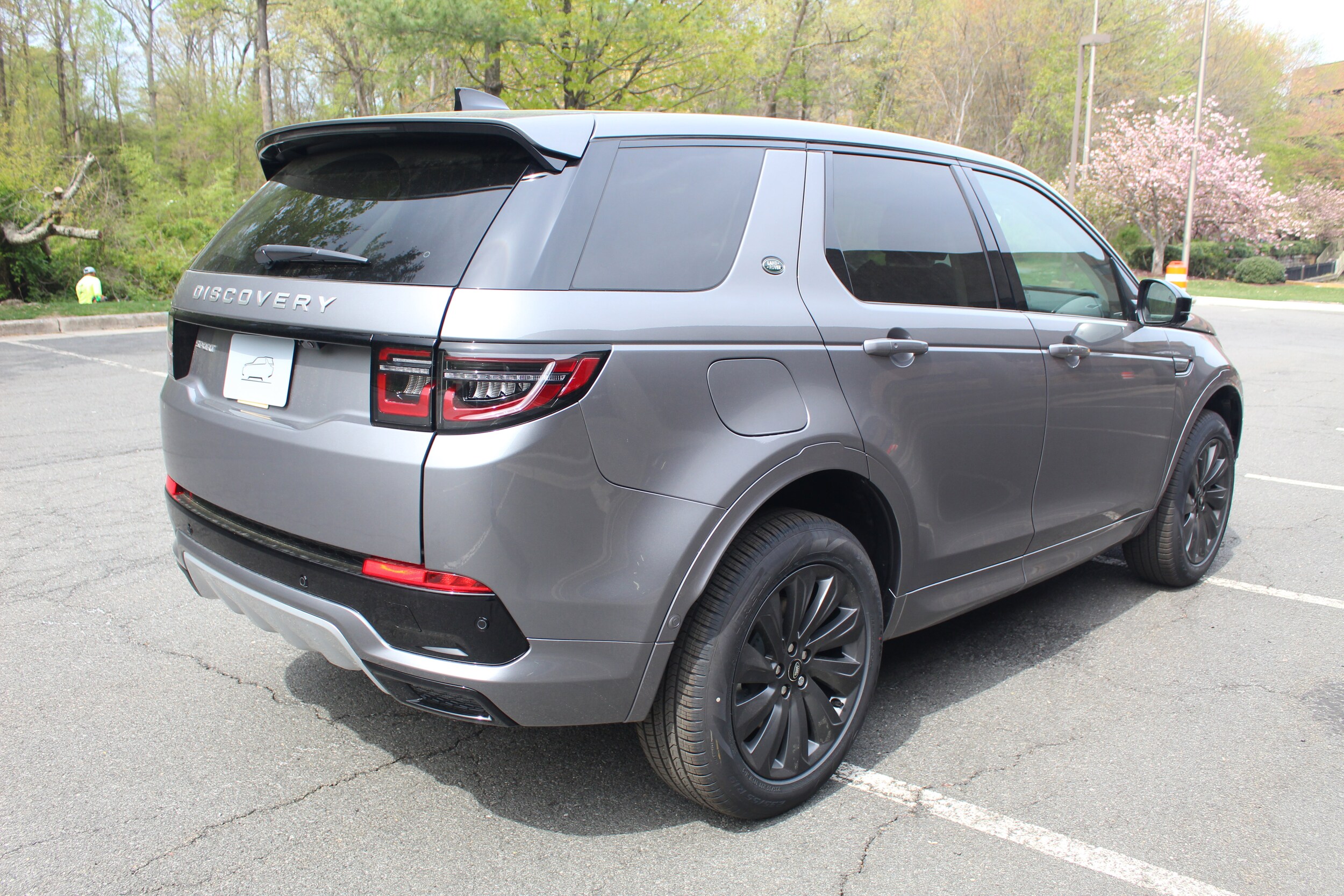 2025 Land Rover Discovery Sport S photo 2