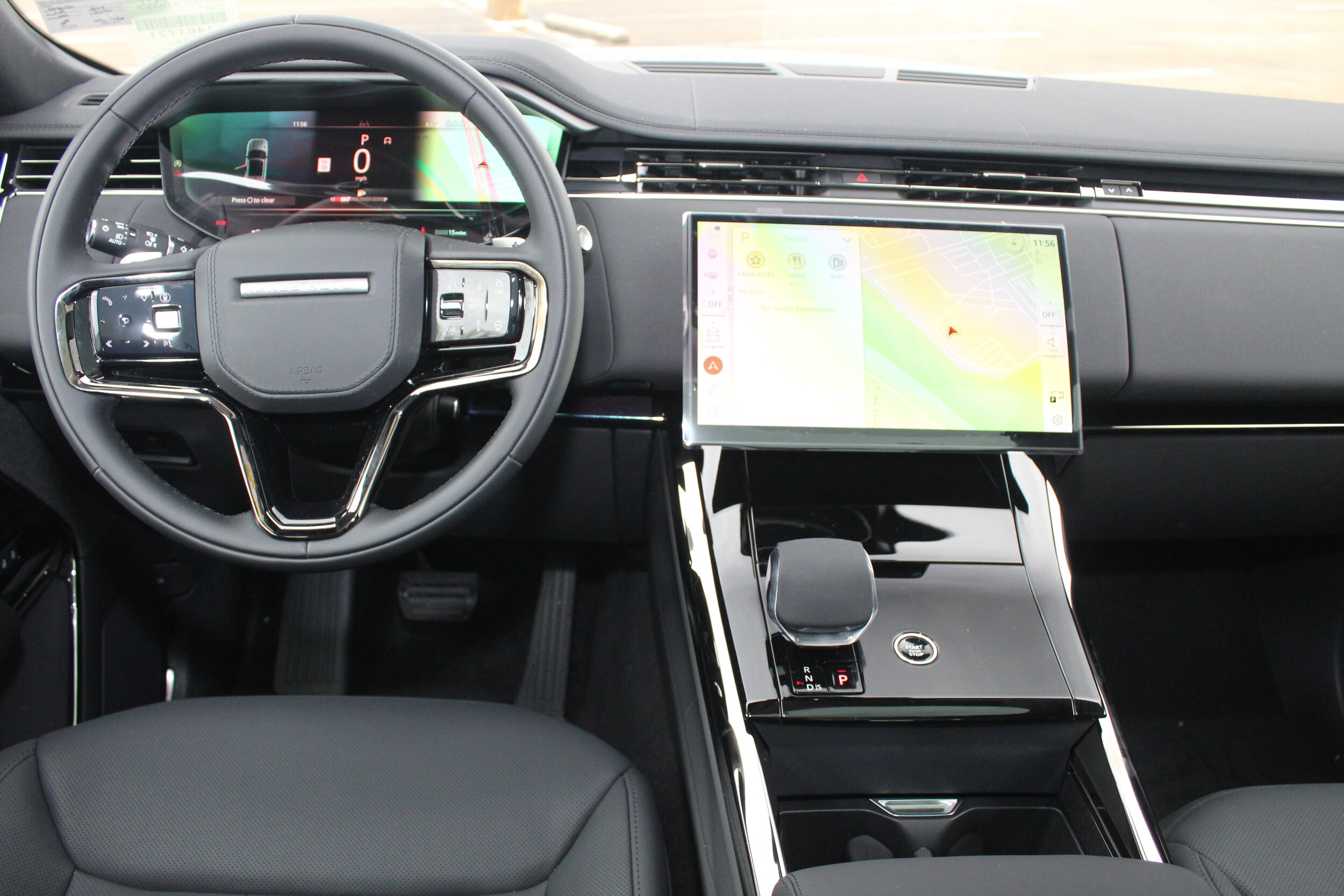2025 Land Rover Range Rover Sport SE photo 4