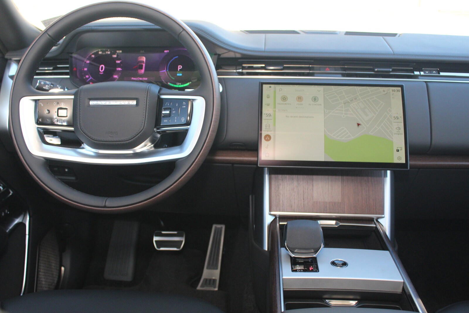 2025 Land Rover Range Rover Autobiography photo 4