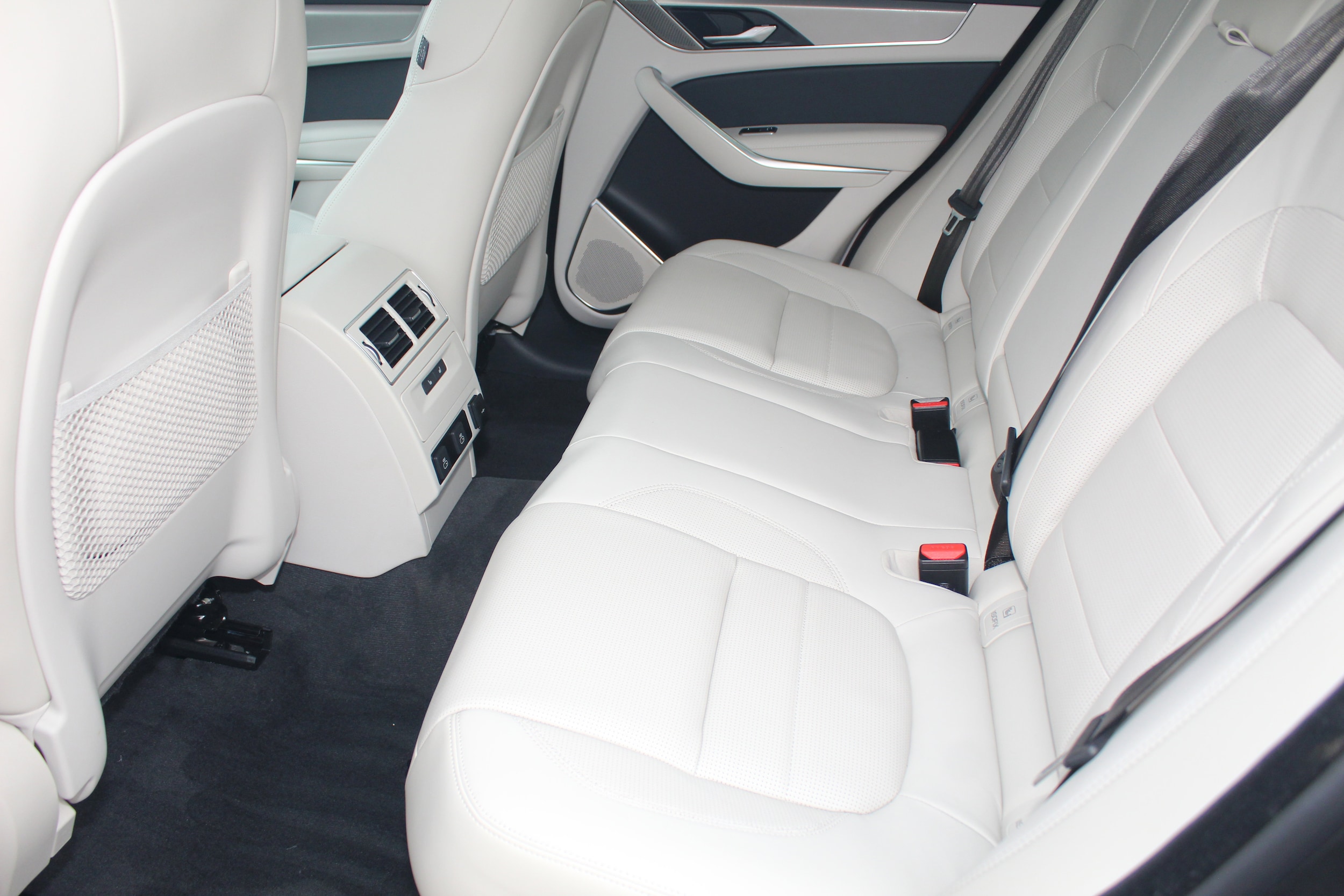 2025 Jaguar F-PACE R-Dynamic S