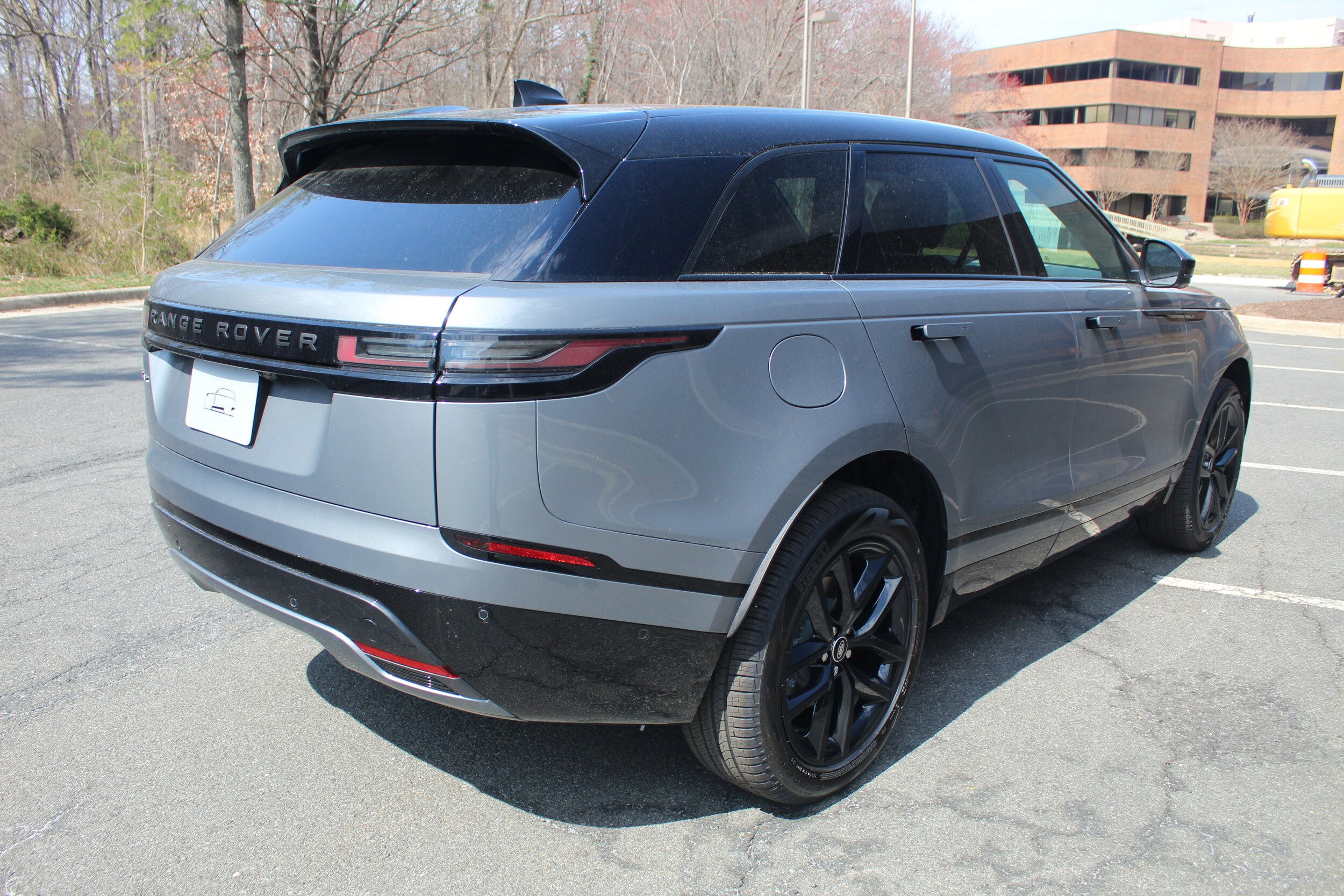 2026 Land Rover Range Rover Velar SE photo 2