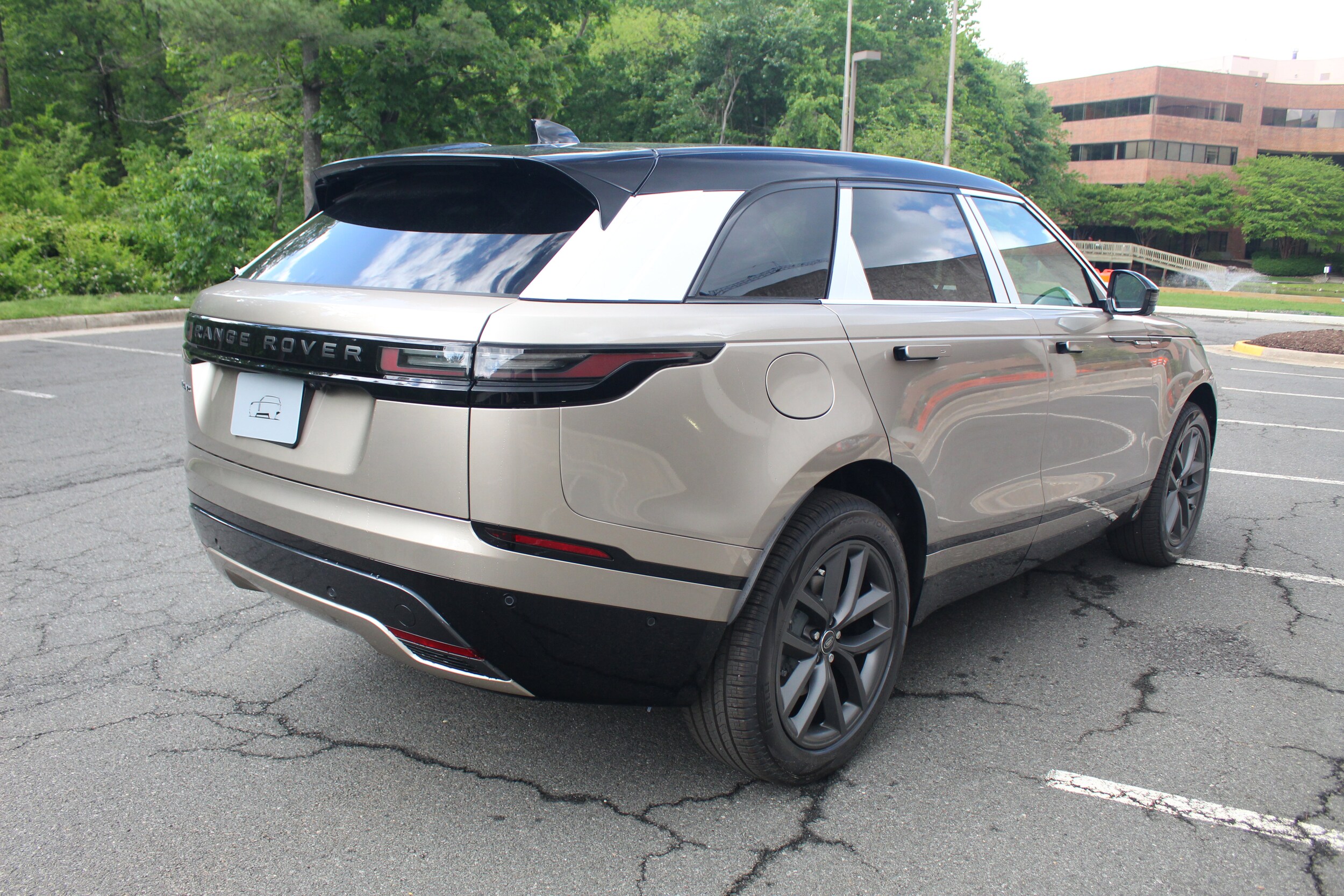 2026 Land Rover Range Rover Velar SE photo 2