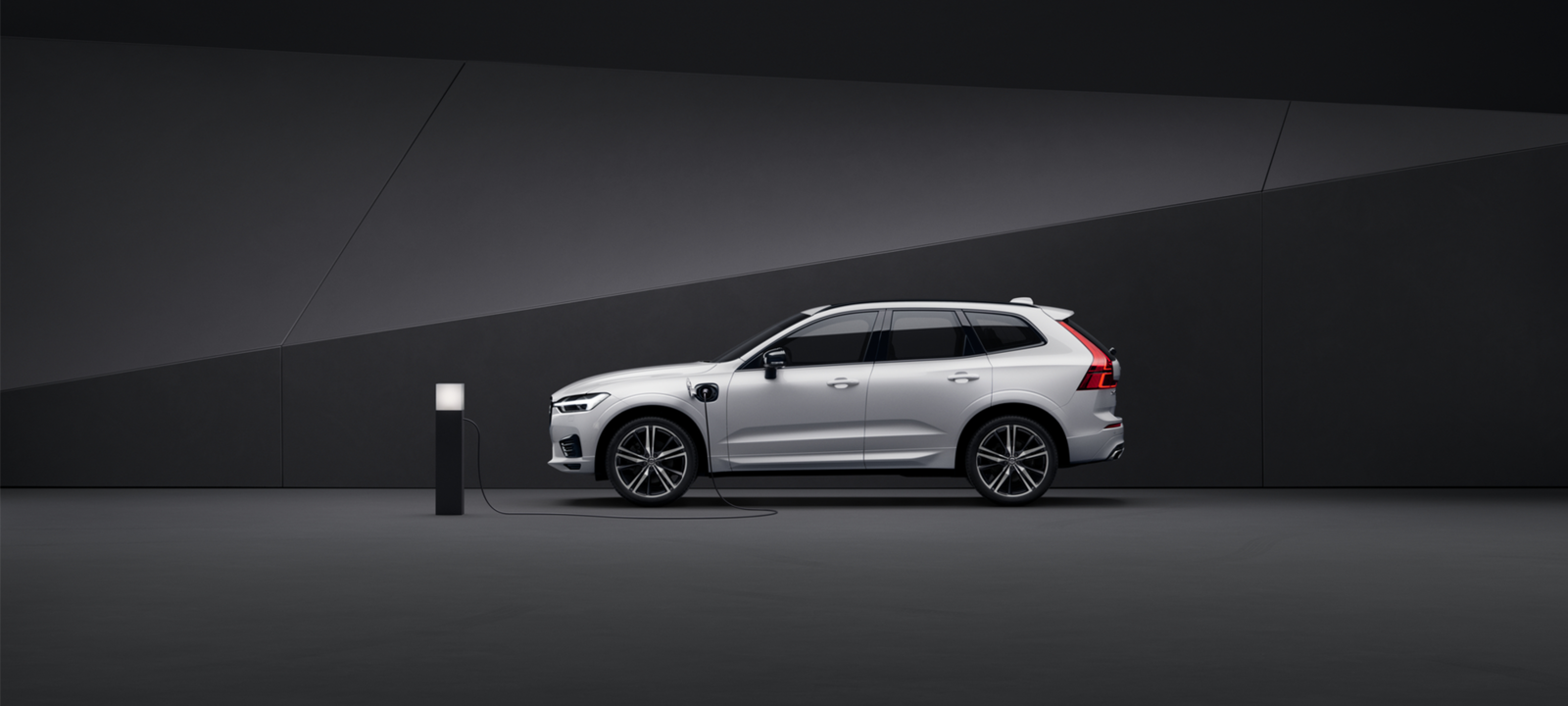 Volvo XC60 PHEV Comparison Volvo Cars Bellevue