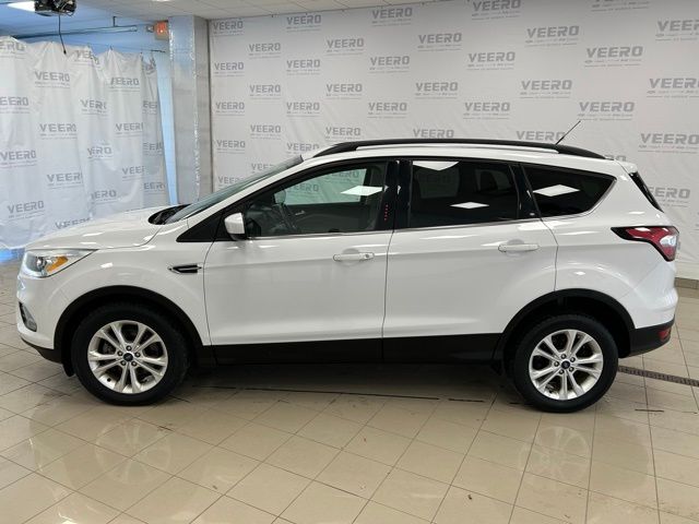 Used 2017 Ford Escape SE with VIN 1FMCU9G97HUD96096 for sale in Morris, Minnesota