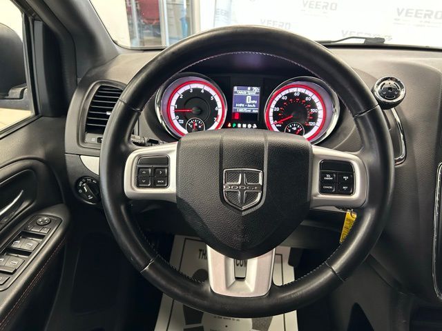 2016 Dodge Grand Caravan R/T photo 10