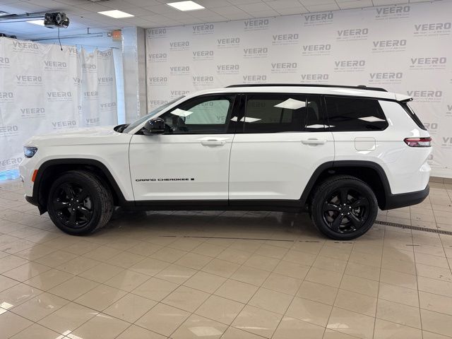 Used 2024 Jeep Grand Cherokee L Limited with VIN 1C4RJKBG4R8616471 for sale in Morris, Minnesota