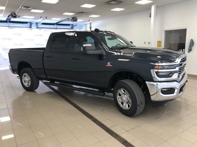 2026 RAM 3500 Tradesman - Photo 10