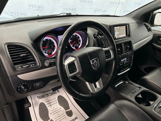 2016 Dodge Grand Caravan R/T photo 7