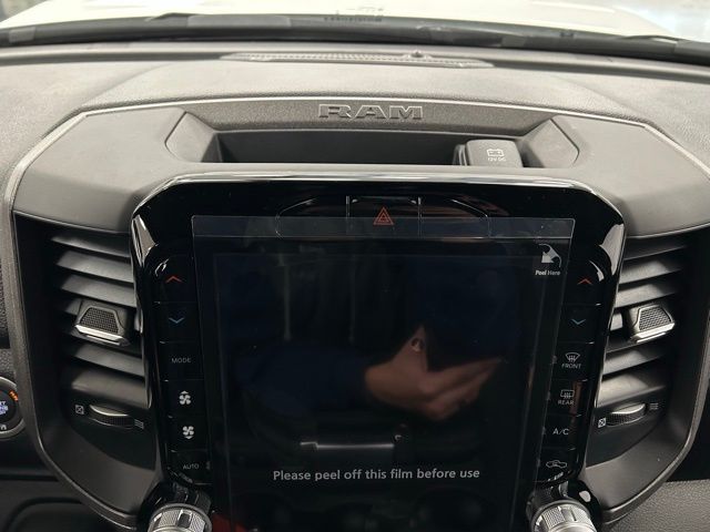 2026 RAM 2500 Tradesman/Black Express - Photo 18