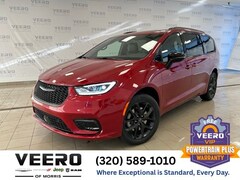 2026 Chrysler Pacifica LIMITED AWD Passenger Van