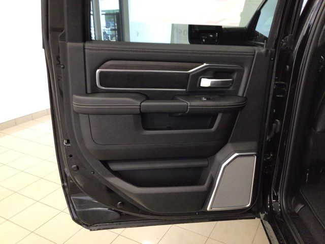 2025 RAM 2500 Laramie - Photo 13