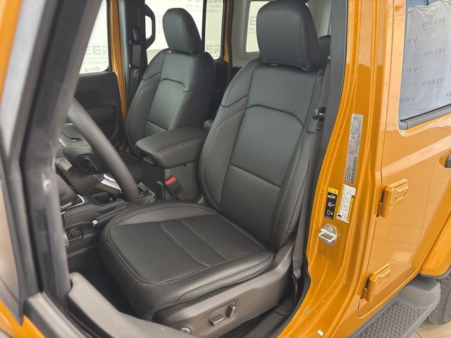 2026 Jeep Wrangler 4-Door Sahara - Photo 20