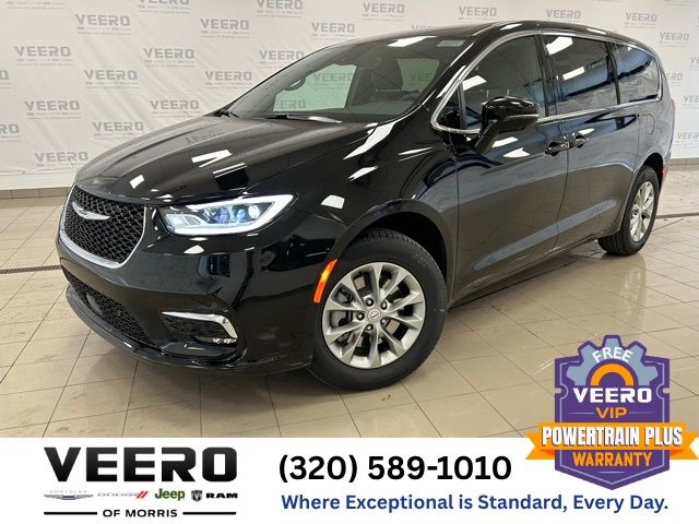 2026 Chrysler Pacifica Select's photo