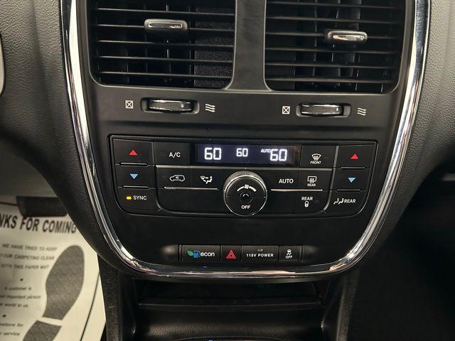 2016 Dodge Grand Caravan R/T photo 14