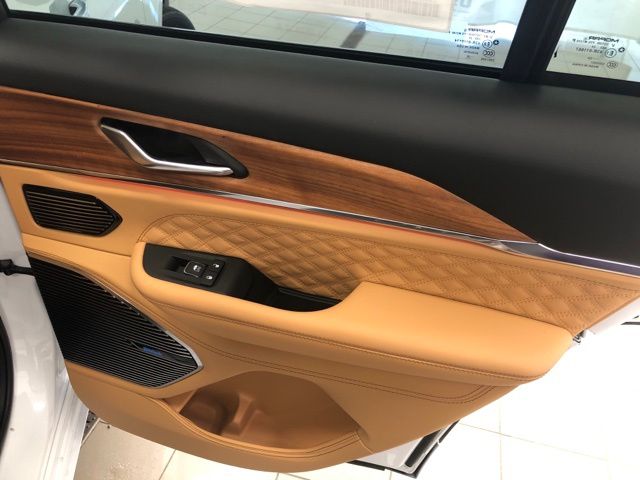 2025 Jeep Grand Cherokee Summit Reserve - Photo 19