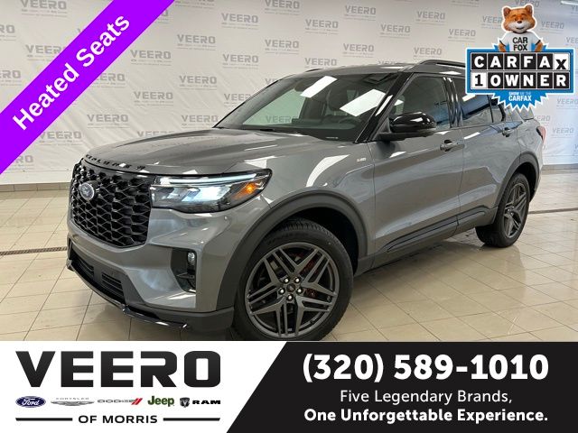 2025 Ford Explorer ST-LINE's photo