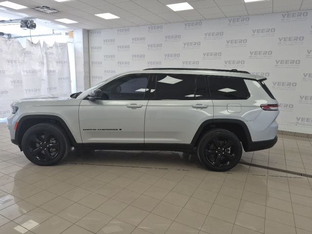 Used 2024 Jeep Grand Cherokee L Altitude with VIN 1C4RJKAG7R8925370 for sale in Morris, Minnesota