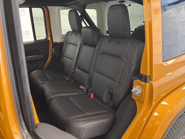2026 Jeep Wrangler 4-Door Sahara - Photo 19