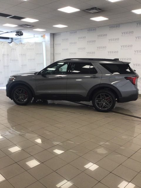 Used 2025 Ford Explorer ST-LINE with VIN 1FMUK8KH1SGB38570 for sale in Morris, Minnesota