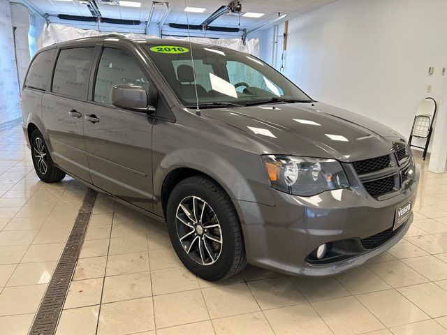2016 Dodge Grand Caravan R/T photo 6