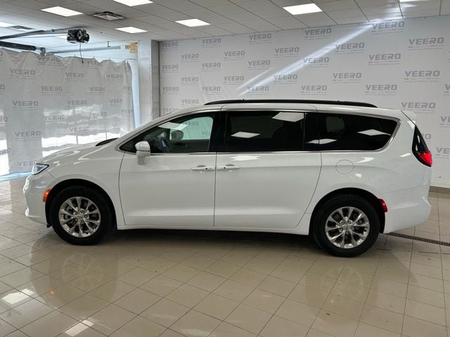 Used 2022 Chrysler Pacifica Touring L with VIN 2C4RC3BG5NR161807 for sale in Morris, Minnesota