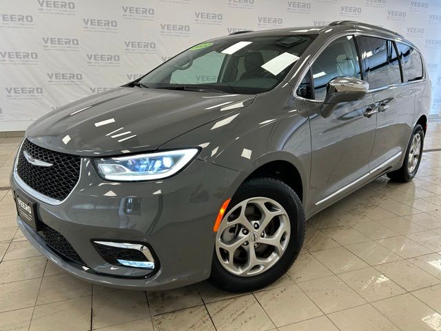 Used 2022 Chrysler Pacifica Limited with VIN 2C4RC3GG9NR175105 for sale in Morris, Minnesota