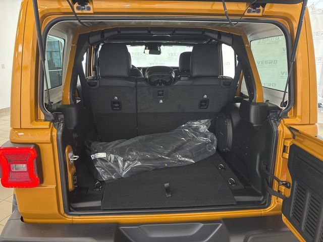 2026 Jeep Wrangler 4-Door Sahara - Photo 16