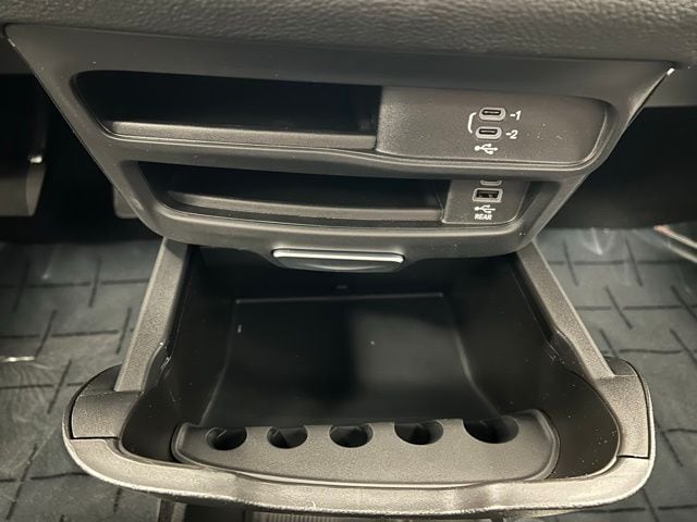 2026 Chrysler Pacifica Select - Photo 19